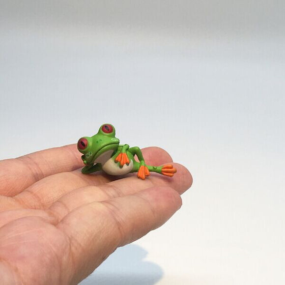 Tiny Q 2CM Reclining Frog Funny Frog Mini Ornament Articles