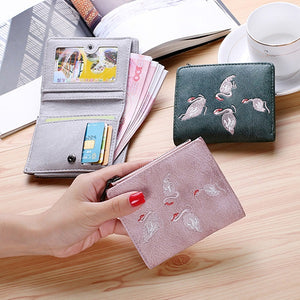 Women Quality PU Leather Embroidery Pattern Short Wallet Card Holder