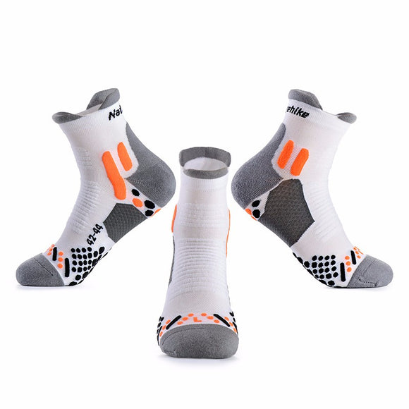 Naturehike NH17A002-M Unisex Sports Socks Quick Drying Running Breathable Hiking Stockings