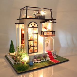 Hoomeda 13837 DIY Dollhouse Miniature Model With Light Music Motor Doll House