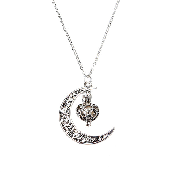 Retro Pearl Necklace Fashion Hollow Moon Pendant Exquisite Chain Jewelry for Women and Men Gift