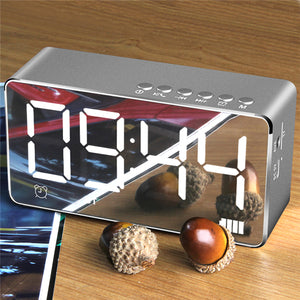 Bakeey Q9 2000mAh LED Display Alarm Clock TF Card AUX FM Radio Bluetooth Speaker With Mic